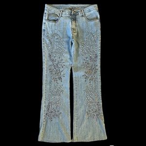 Funky & cool women’s AZI embroidered beaded denim Jeans Size 30 (similar to 8)